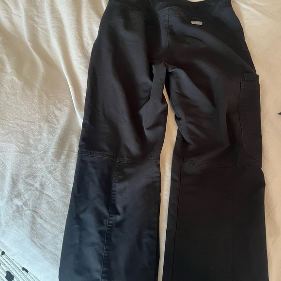 Figs Black Kade Cargo Scrub pants - Picture 6 of 6